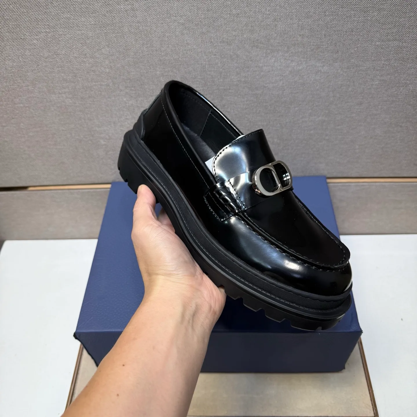 ⬛️Men's shoes 💰p442 [Dior~] Men's casual shoes 2025z cabinet sales simultaneously 🔶Size: 39-44 #️⃣ 🔷2 colors🔜The upper is made of multi-material splicing➕Genuine leather lining, comfortable and breathable, sole: original comfortable and wear-resistant outsole, ⚠️Real shot📱Photographed🎬The real thing is better📢📢📢